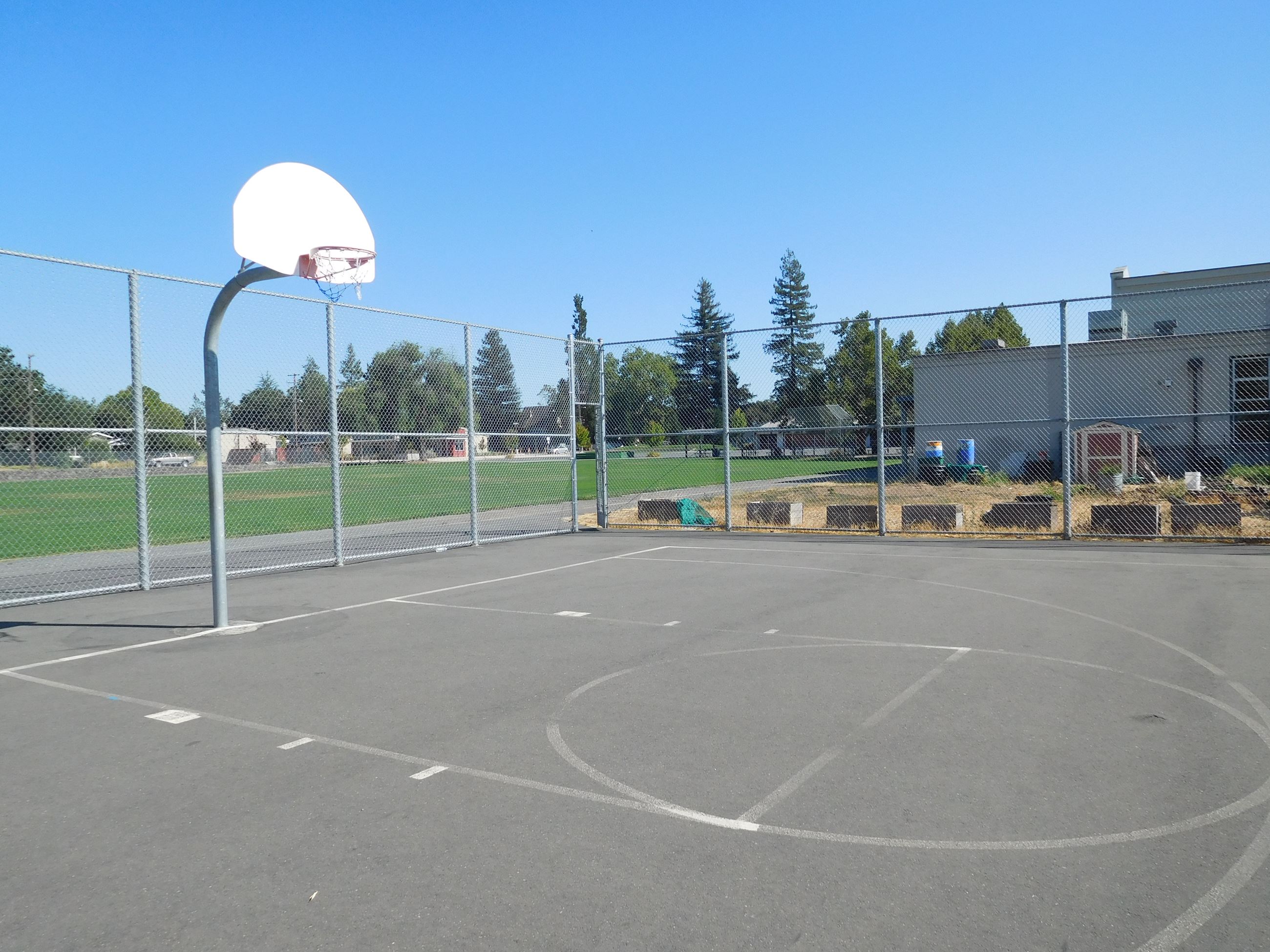 Healdsburg Junior High School